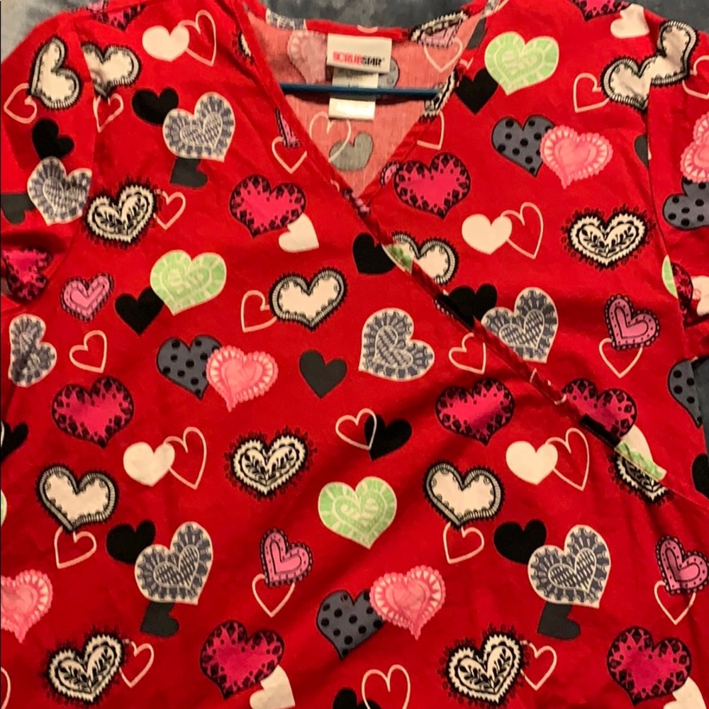 Scrub top